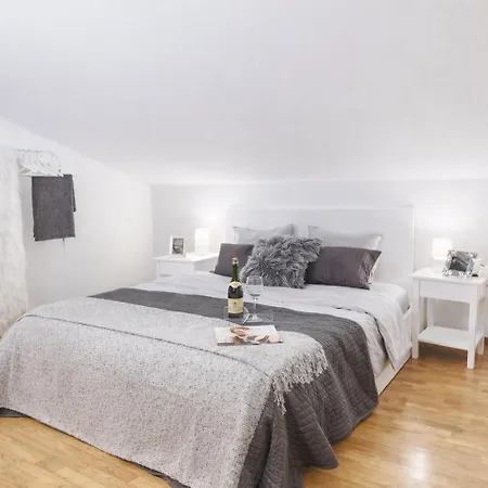 Lo Exclusive Lisboa - With Terrace And Golf View * Charneca (Setubal)